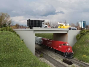 Modern Concrete Highway Overpass -- Kit - Walthers Cornerstone Part # 933-4566