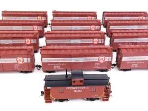 Pennsylvania Railroad Merchandise Service Freight Train -- Pennsylvania Railroad (Set #3; 12 40' Rebuilt x29B Boxcars, N6B Caboose)